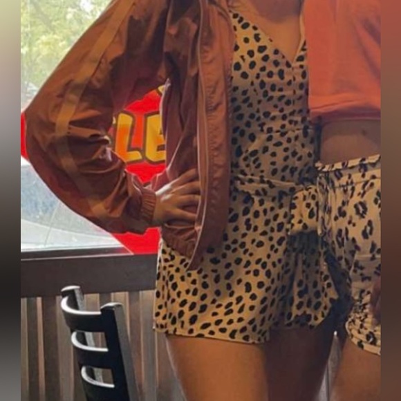 Forever 21 romper. Criss cross back, tie around waist, and side zipper. - Picture 3 of 5